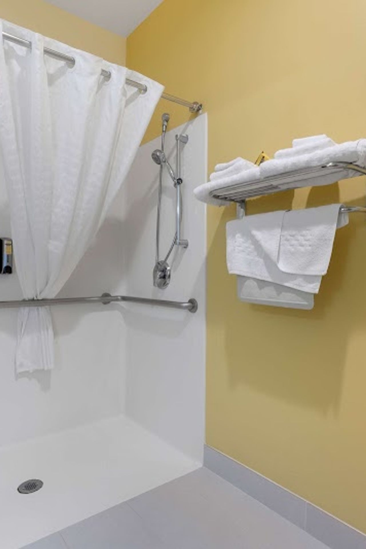 Photo of Best Western Plus Park Place Inn & Suites