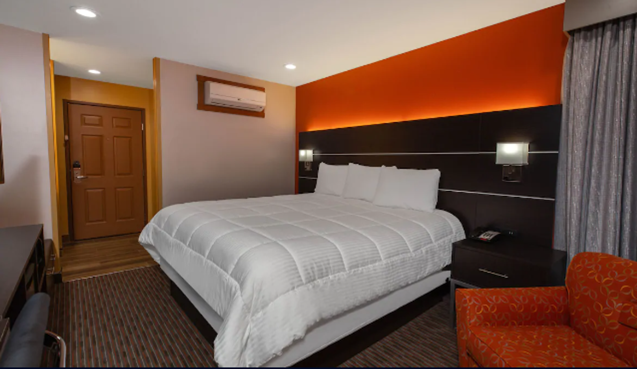 Photo of Hotel Vinea, a Travelodge by Wyndham