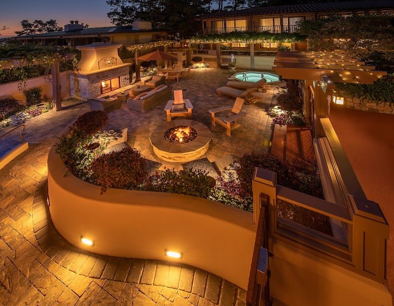 Photo of Horizon Inn & Ocean View Lodge - Courtyard and sundeck lounging areas
