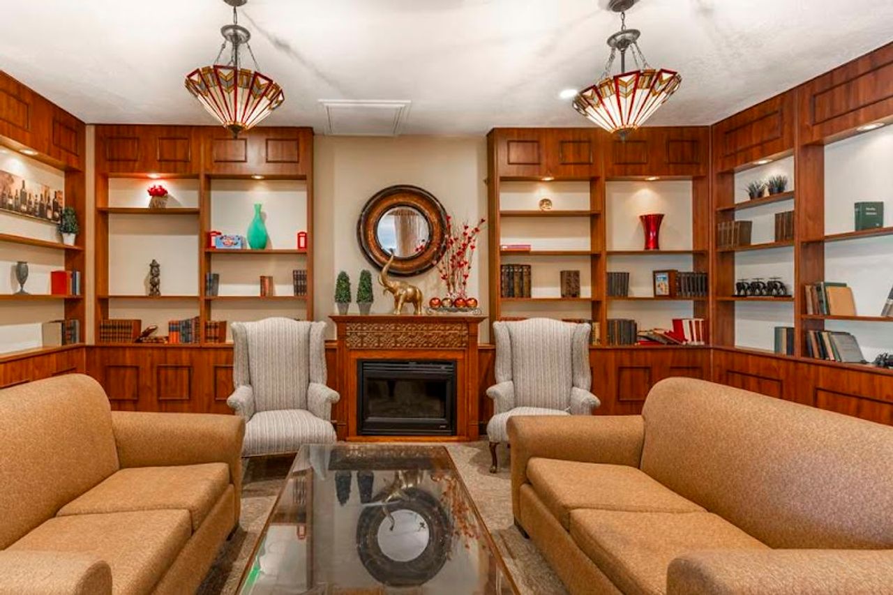 Photo of Best Western Plus Grosvenor Airport Hotel