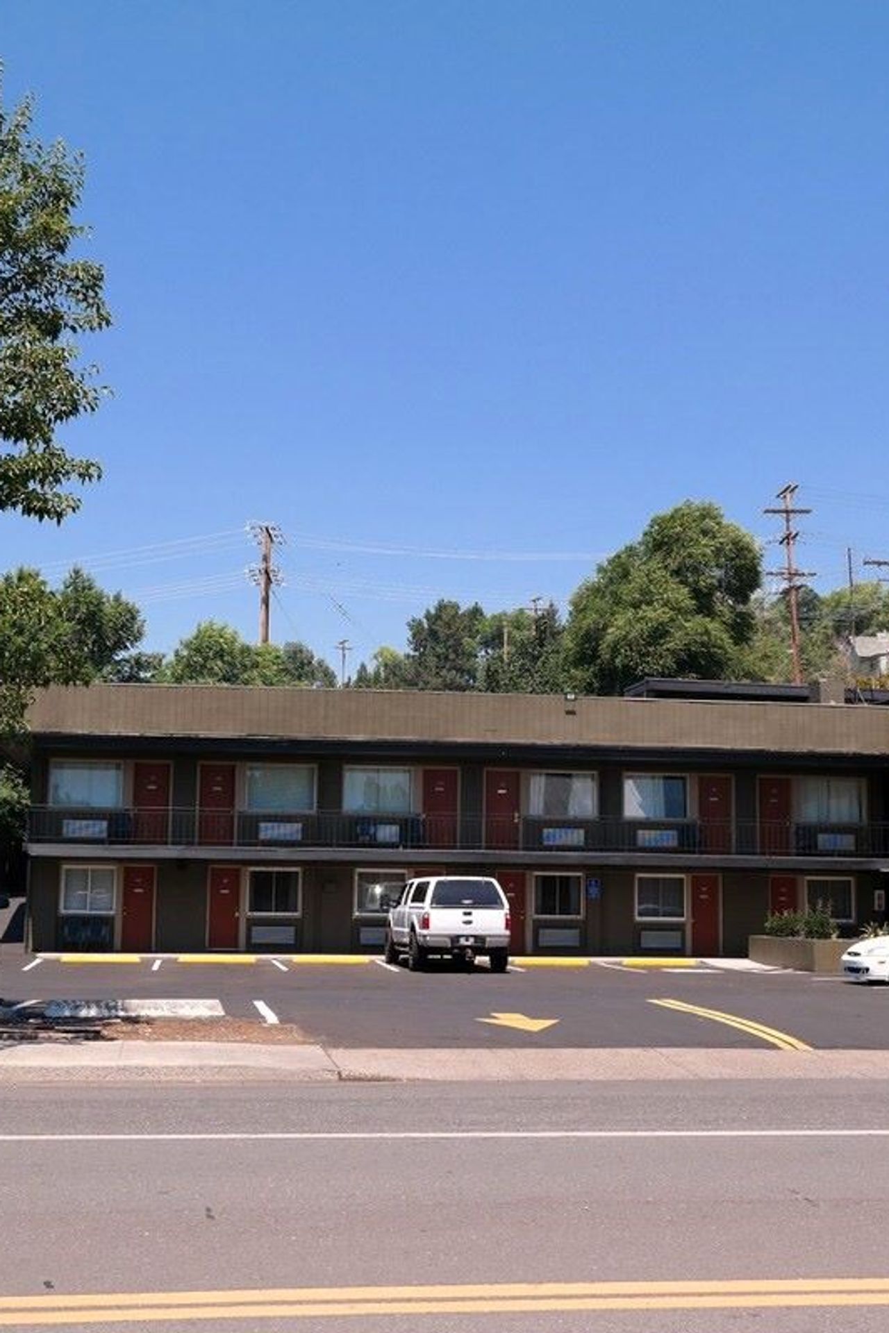 The Exterior of River Park Inn