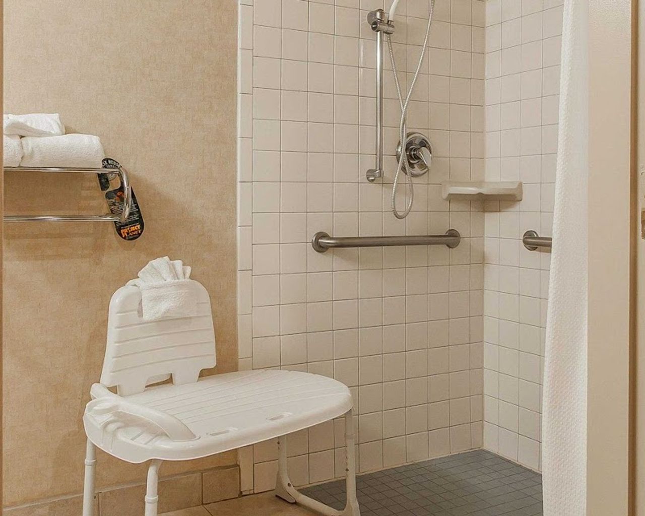 Photo of Comfort Inn & Suites