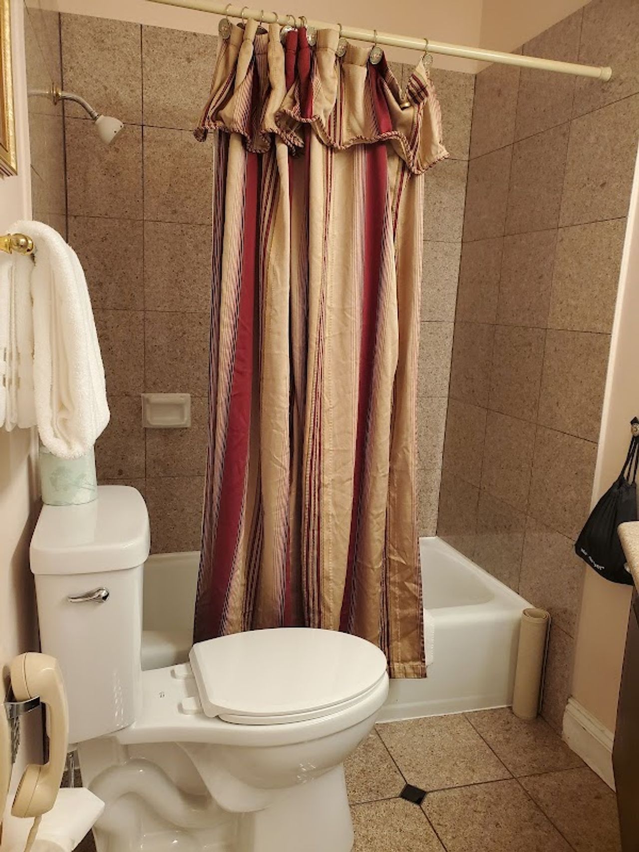 Photo of Queen Anne Hotel