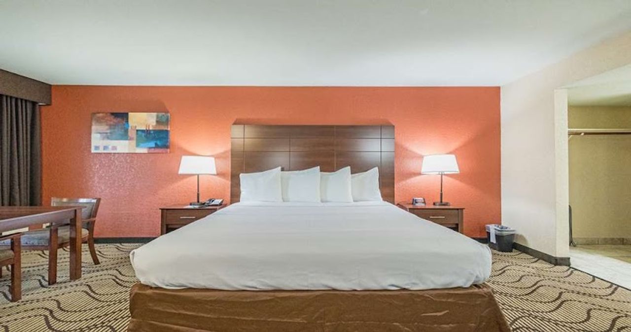 Photo of Best Western Roseville Inn