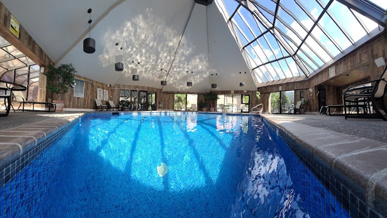 Photo of Wallace Inn - Indoor pool and hot tub