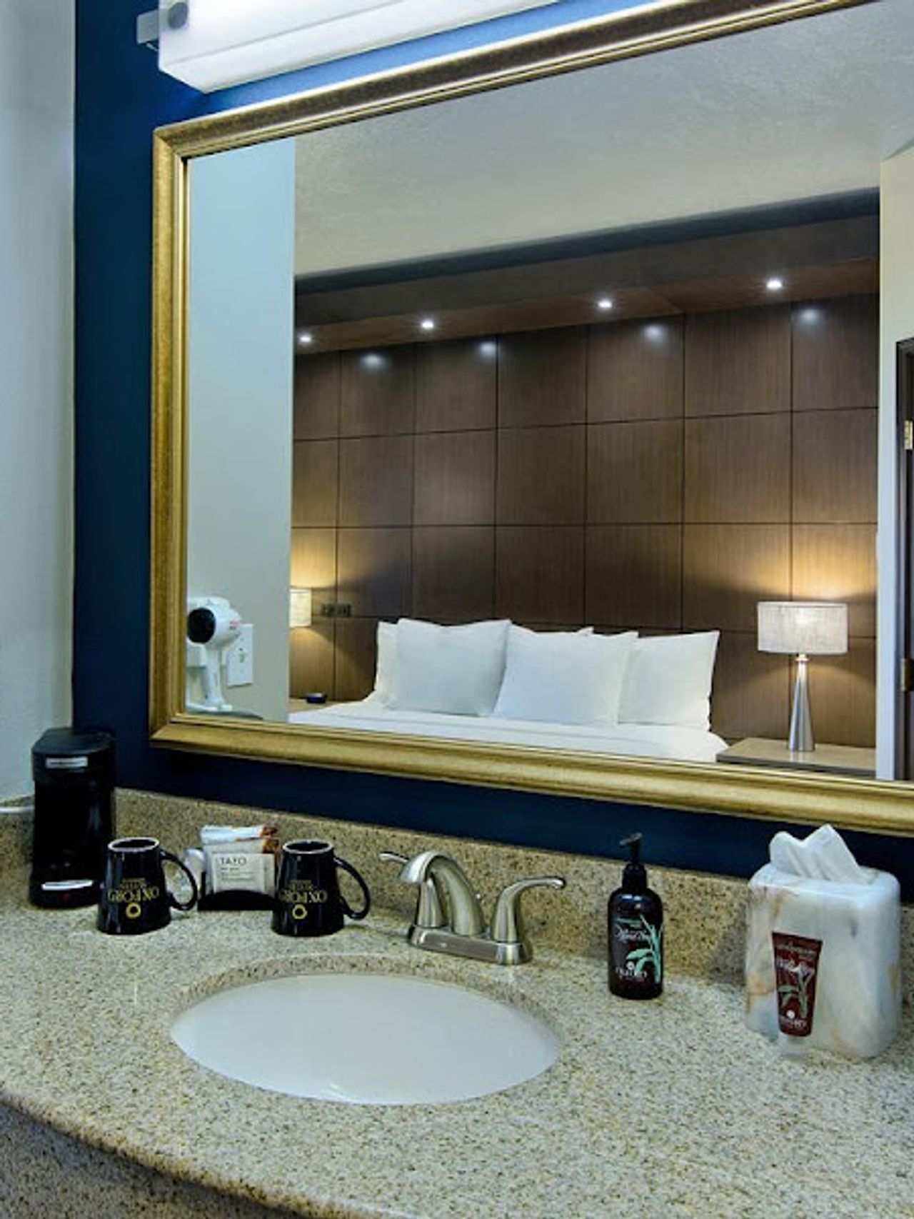 Photo of Oxford Suites Spokane