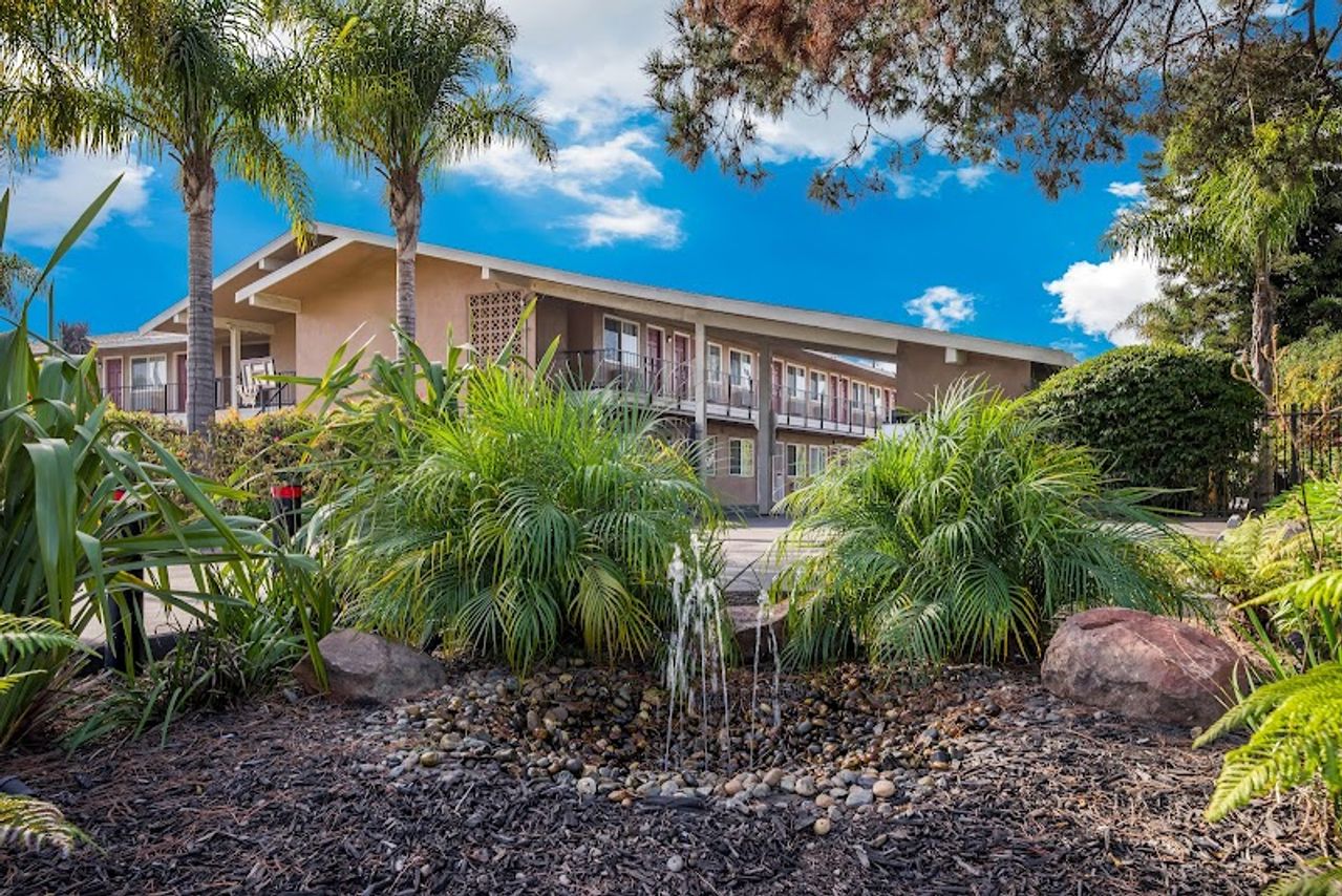 Photo of Bay Breeze Inn