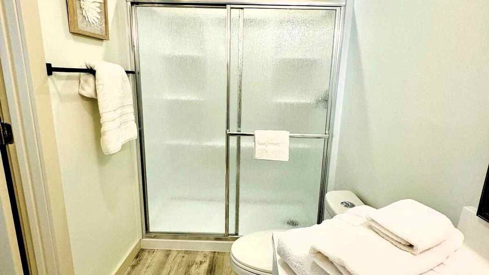 The Raspberry Garden Luxury Hotel & Suites - Bathroom