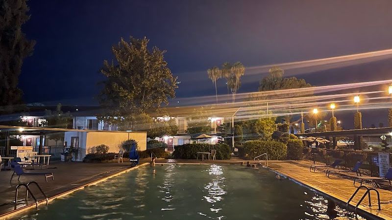 Photo of Lamp Liter Inn