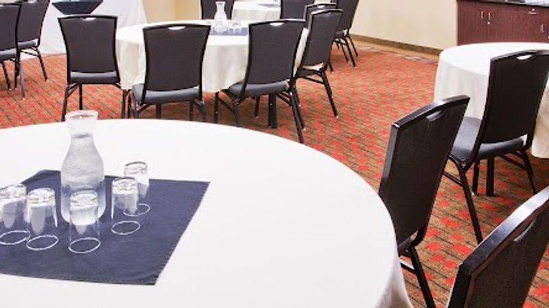 Photo of Holiday Inn Express & Suites Eugene Downtown - University, an IHG Hotel - Meeting facility