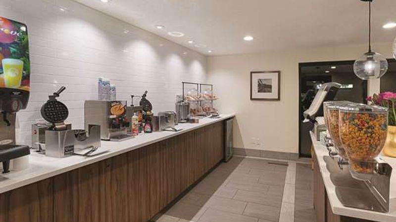 Photo of La Quinta Inn & Suites by Wyndham Portland NW