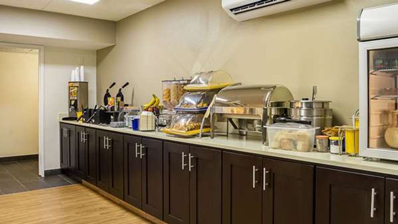 Photo of Quality Inn & Suites Clackamas - Portland