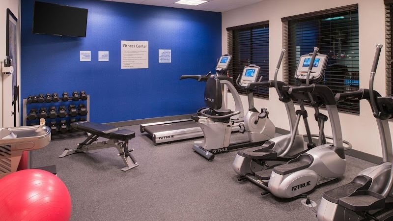 Photo of Holiday Inn Express & Suites Bakersfield Airport, an IHG Hotel