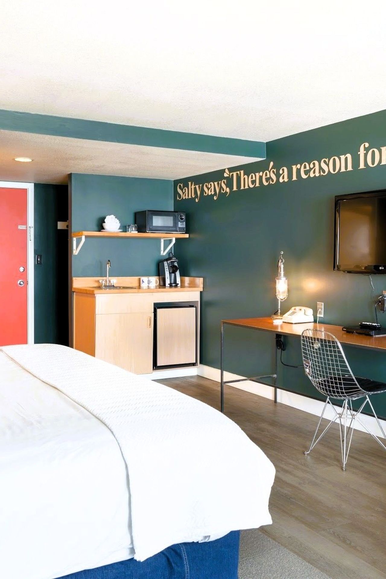 Surftides Lincoln City - Room, Jetted Tub, King Bed