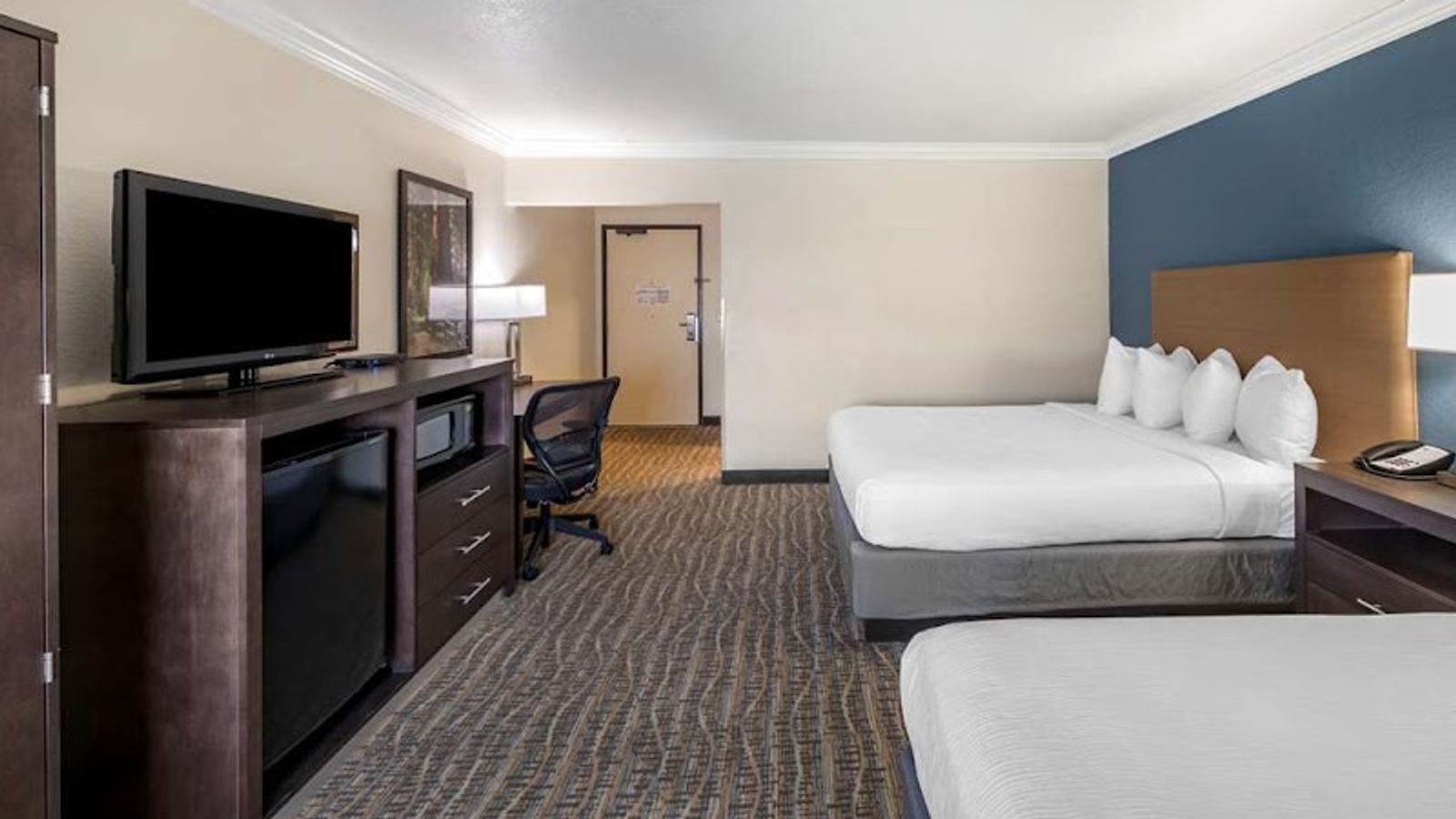 Photo of Best Western Town & Country Lodge