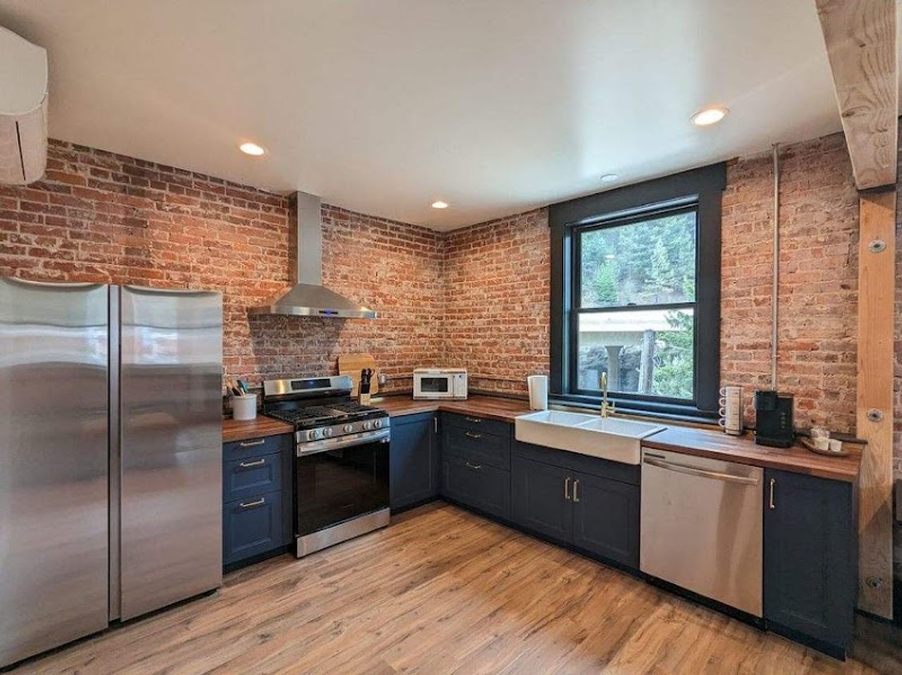 Photo of Linden Lofts Hotel