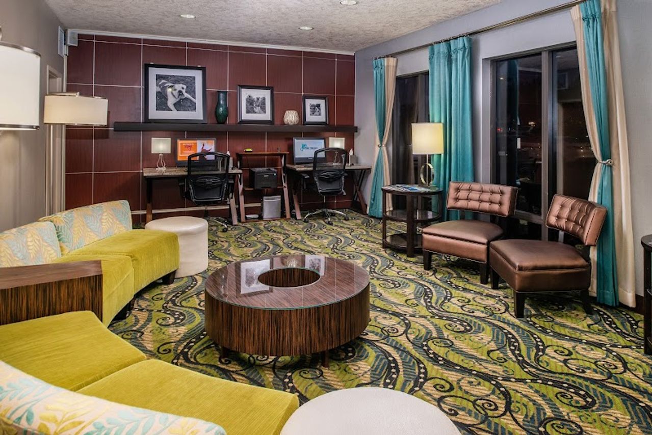 Photo of Hampton Inn Eugene - Business center