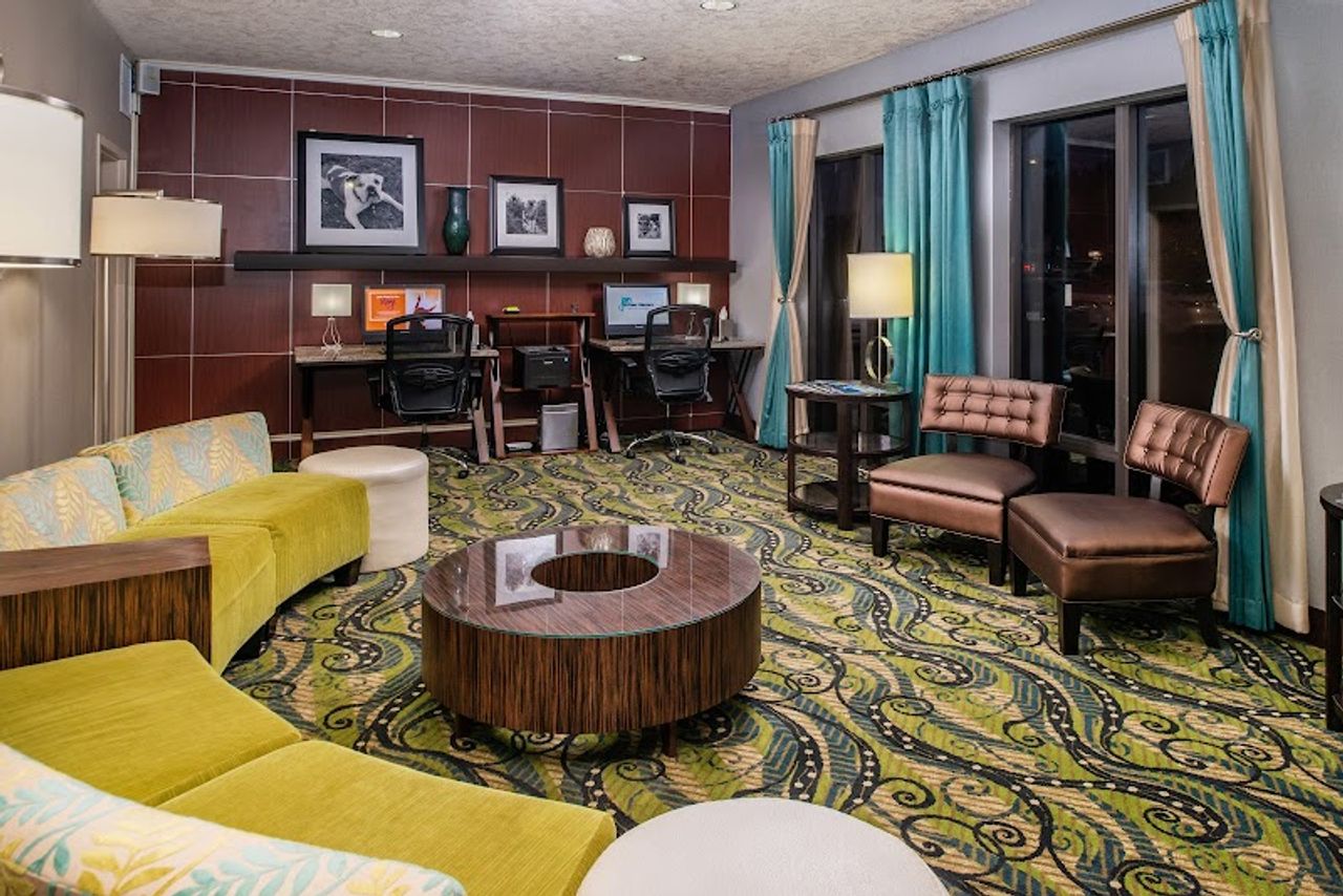 Photo of Hampton Inn Eugene - Business center