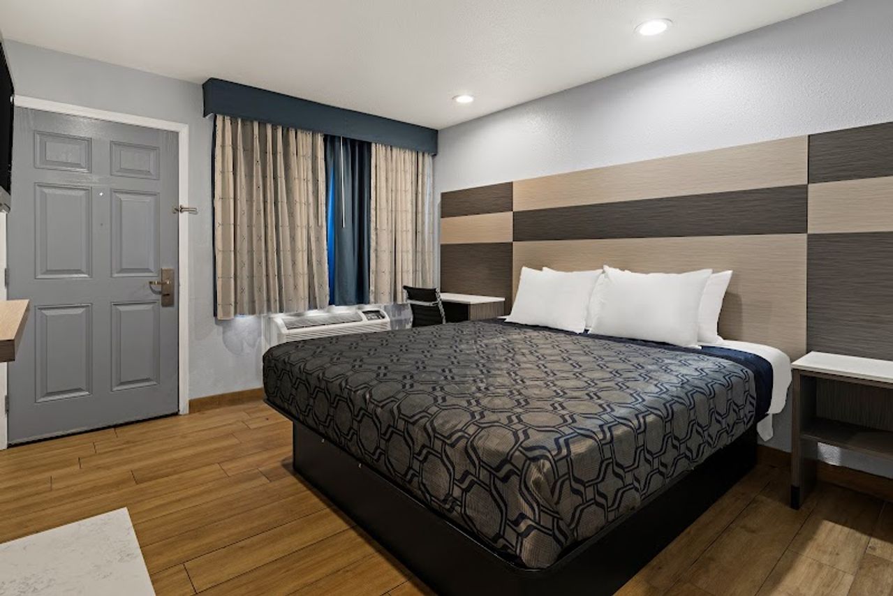 Photo of Bay Breeze Inn