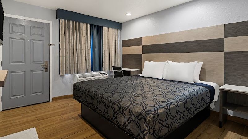 Photo of Bay Breeze Inn