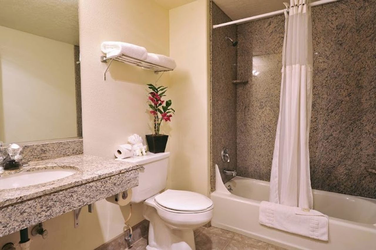 Photo of Promenade Inn & Suites Oceanfront