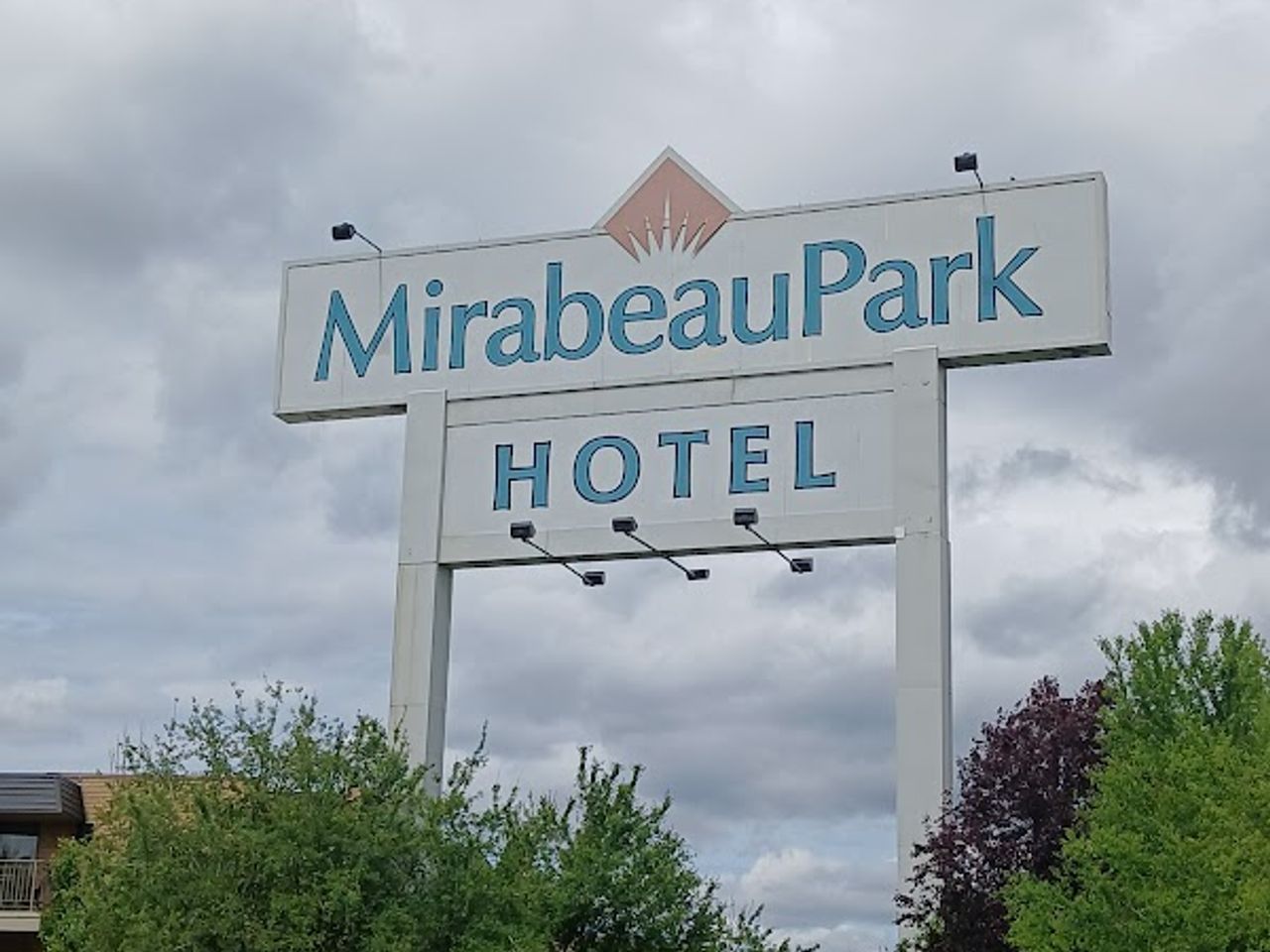 Photo of Mirabeau Park Hotel & Convention Center