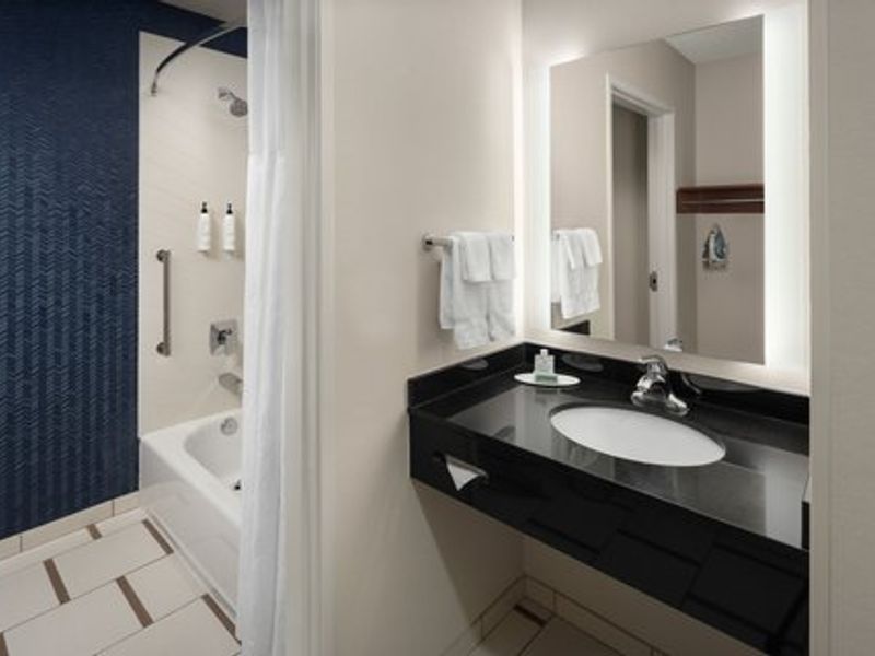Photo of Fairfield Inn & Suites Portland South/Lake Oswego