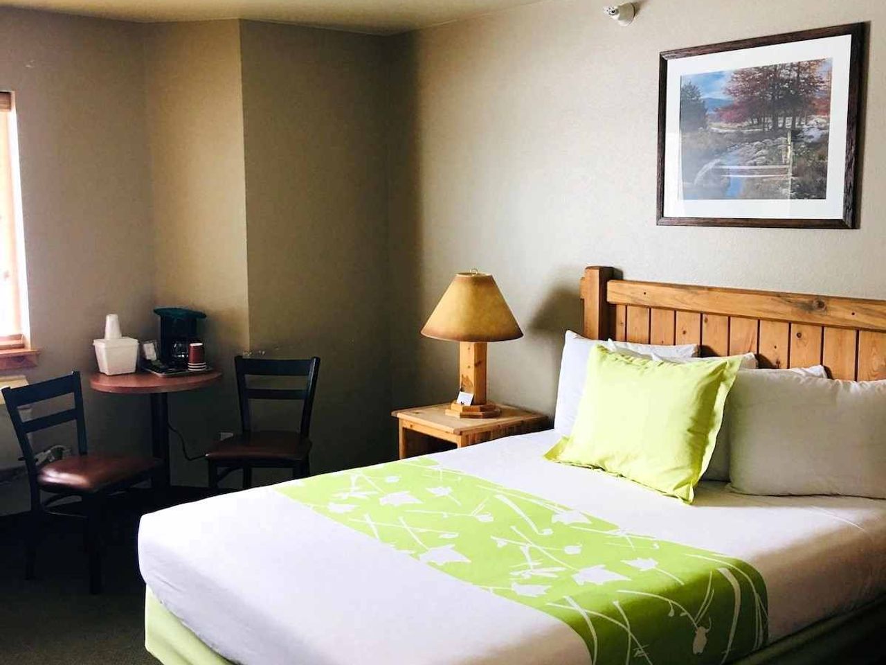 Boulder Creek Inn - Standard Room, 1 Queen Bed