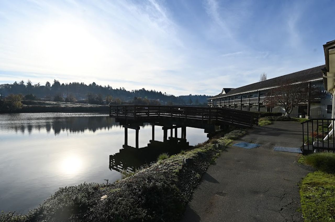 Photo of Edgewater Inn Coos Bay