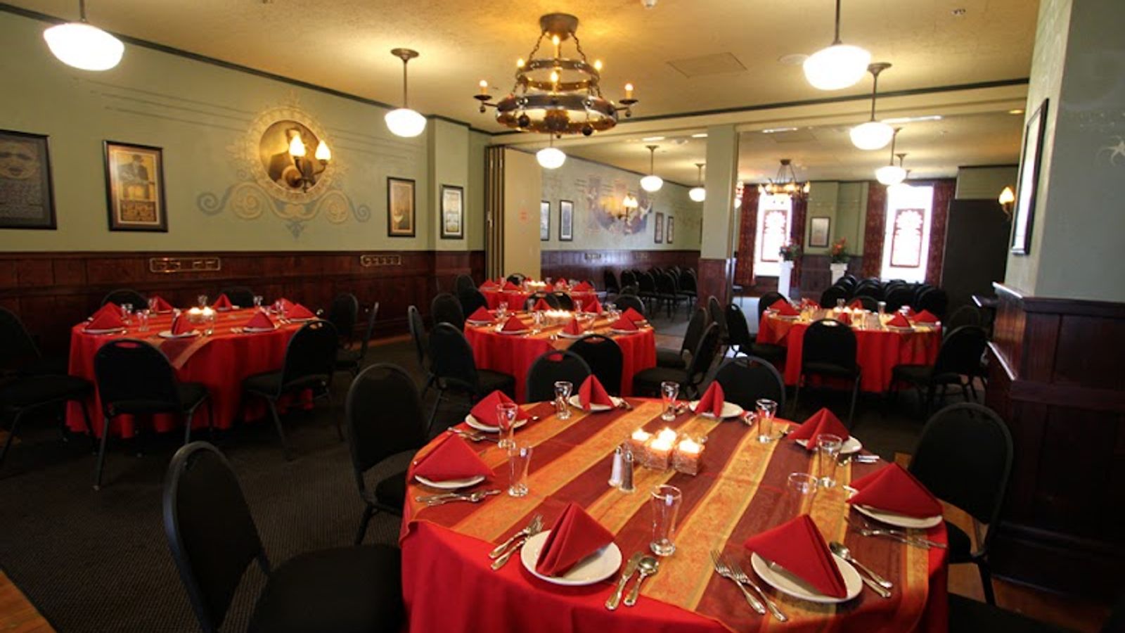 Photo of McMenamins Hotel Oregon