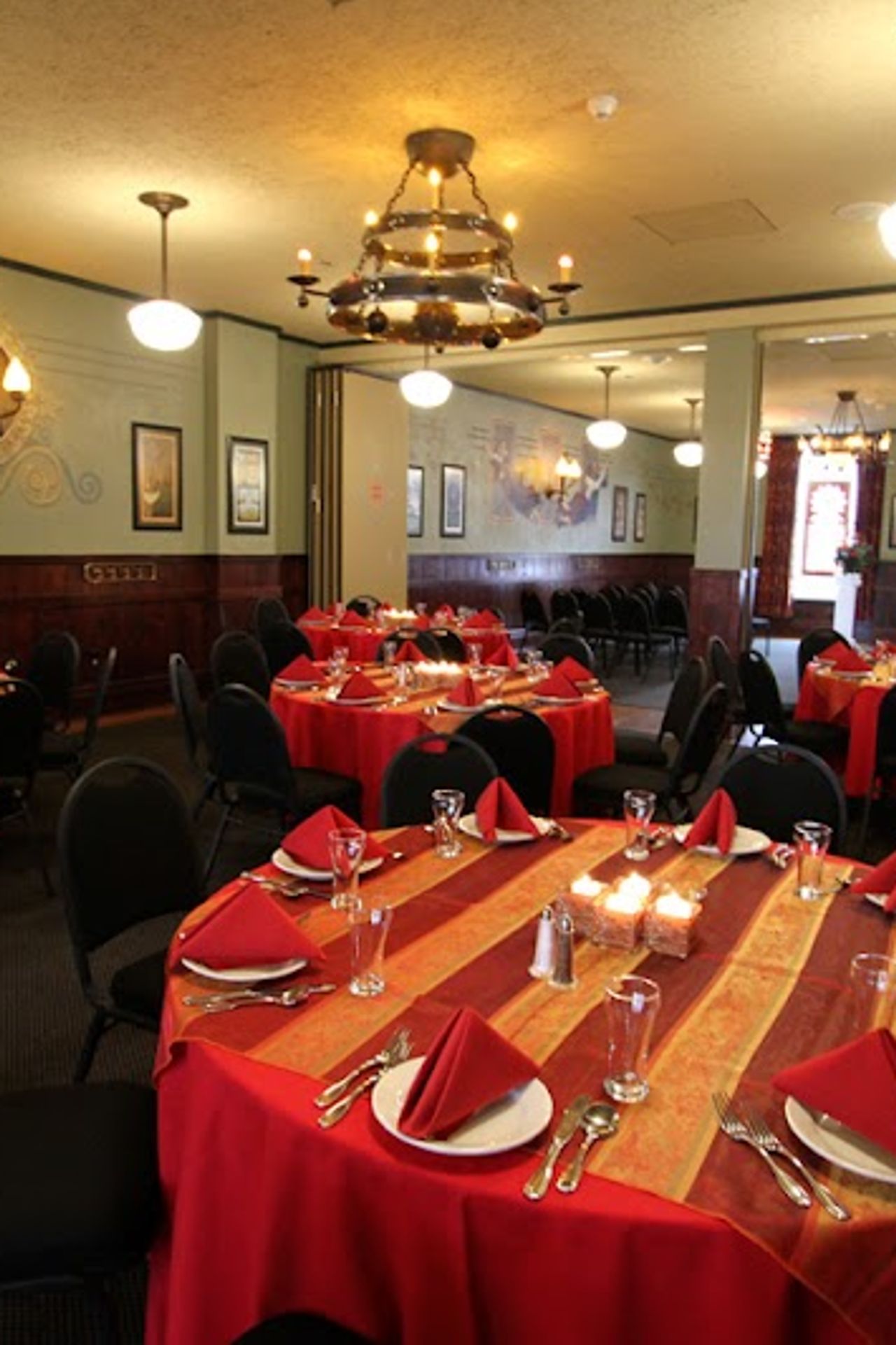 Photo of McMenamins Hotel Oregon