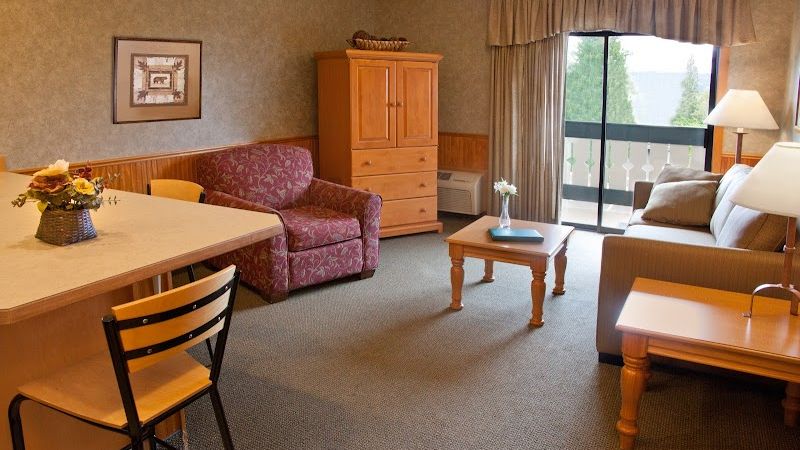 Photo of Poulsbo Inn & Suites