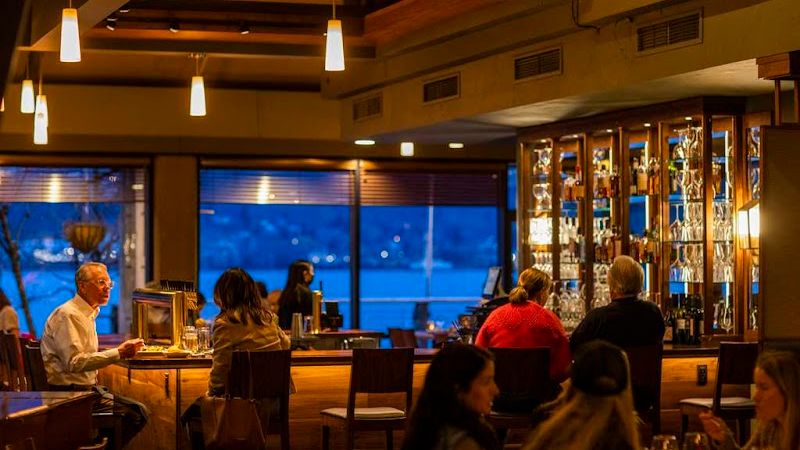 Photo of Best Western Plus Hood River Inn