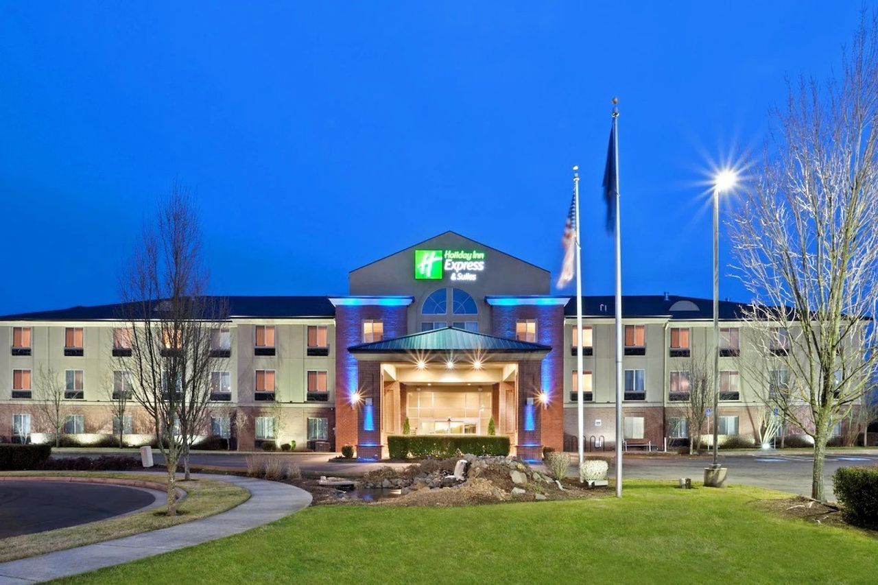 Holiday Inn Express & Suites Albany, an IHG Hotel
