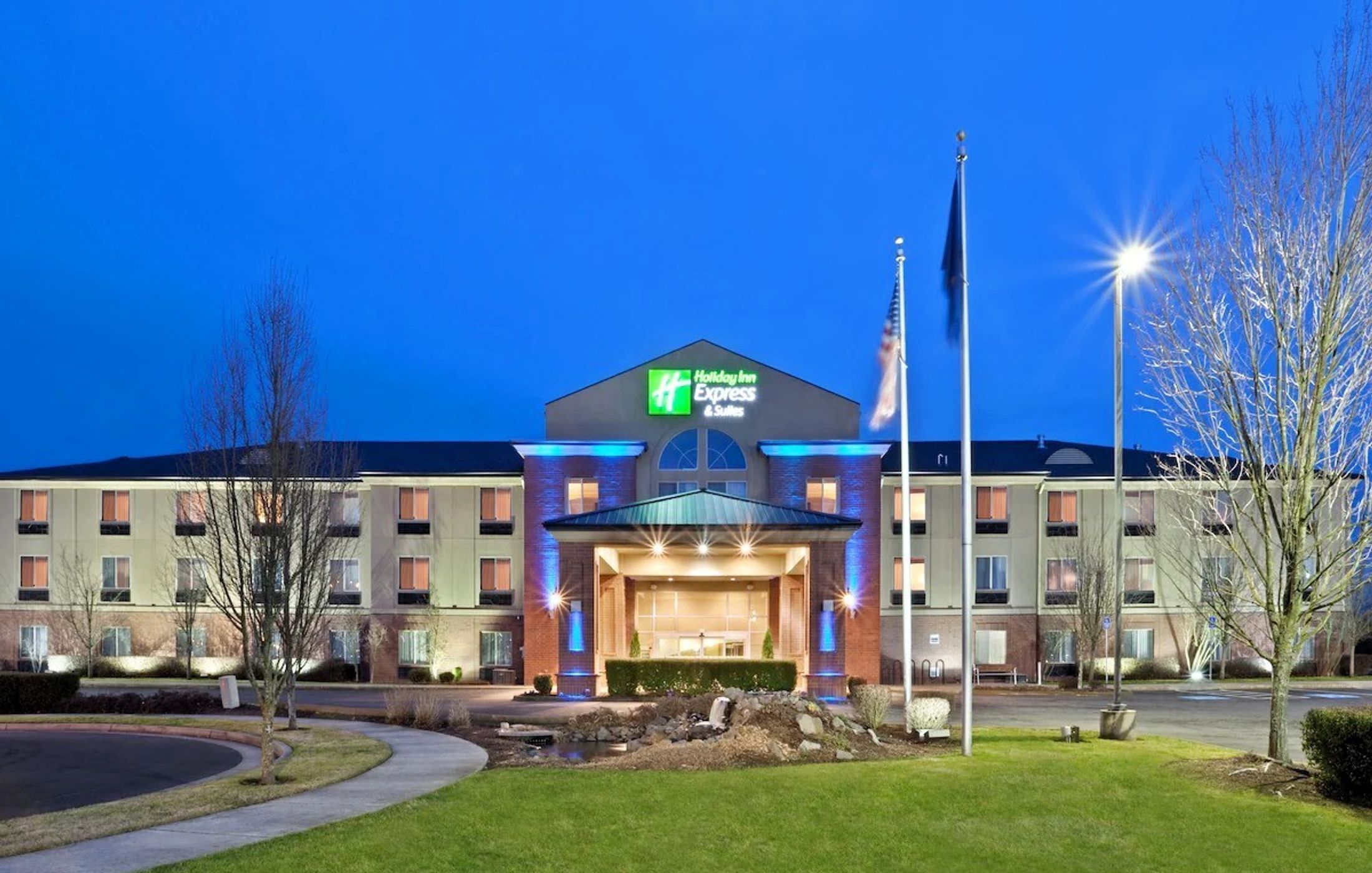 Holiday Inn Express & Suites Albany, an IHG Hotel