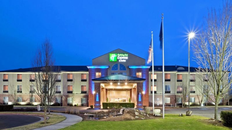 Holiday Inn Express & Suites Albany, an IHG Hotel