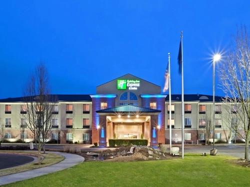 Holiday Inn Express & Suites Albany, an IHG Hotel