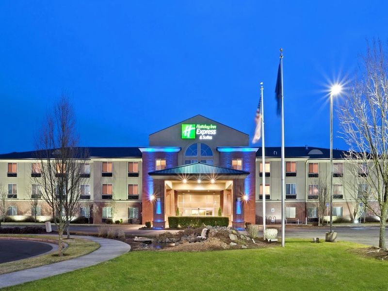 Holiday Inn Express & Suites Albany, an IHG Hotel