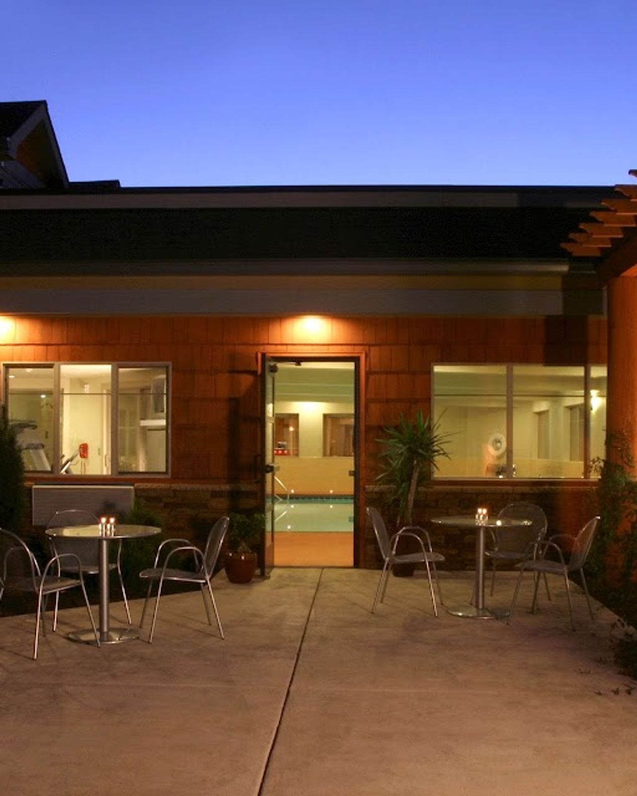 Photo of Best Western Snowcap Lodge