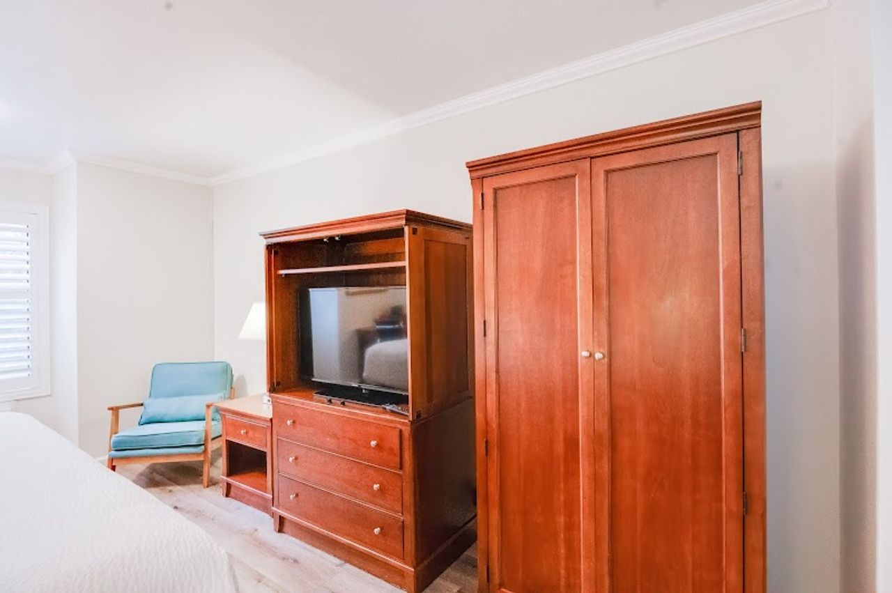 Photo of Ramada by Wyndham Mountain View