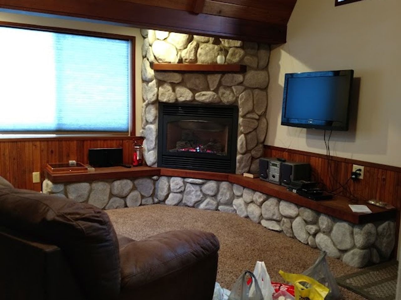 Photo of Almost Paradise Lodging at Mt. Rainier - Woodland Cabin, Living room, Fireplace, Flat TV