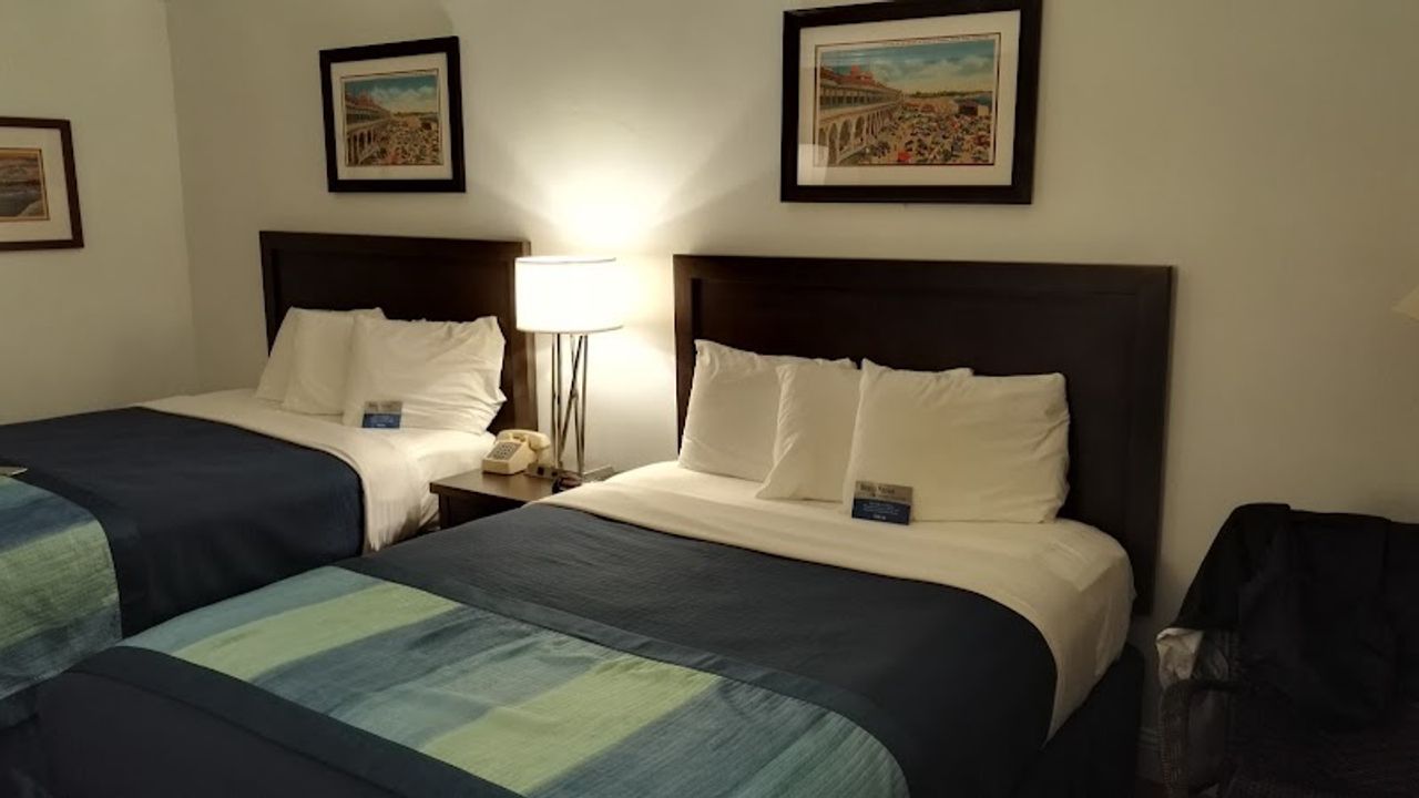 Photo of Continental Inn