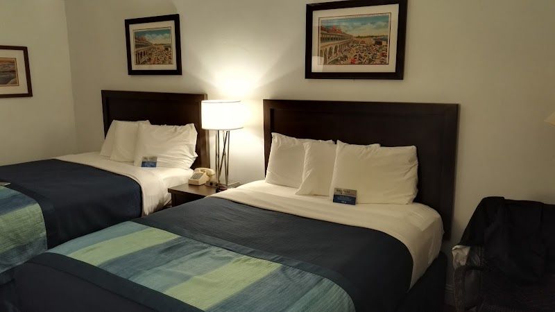 Photo of Continental Inn