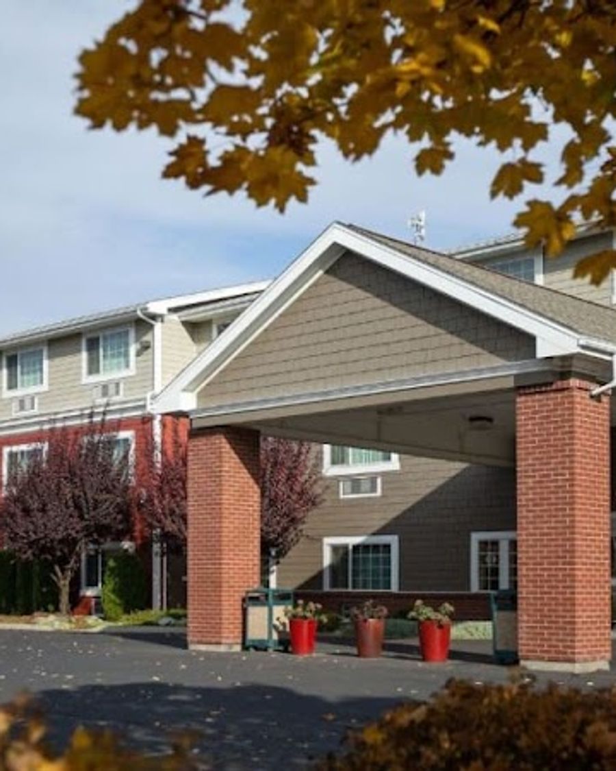 Coast Hilltop Inn
