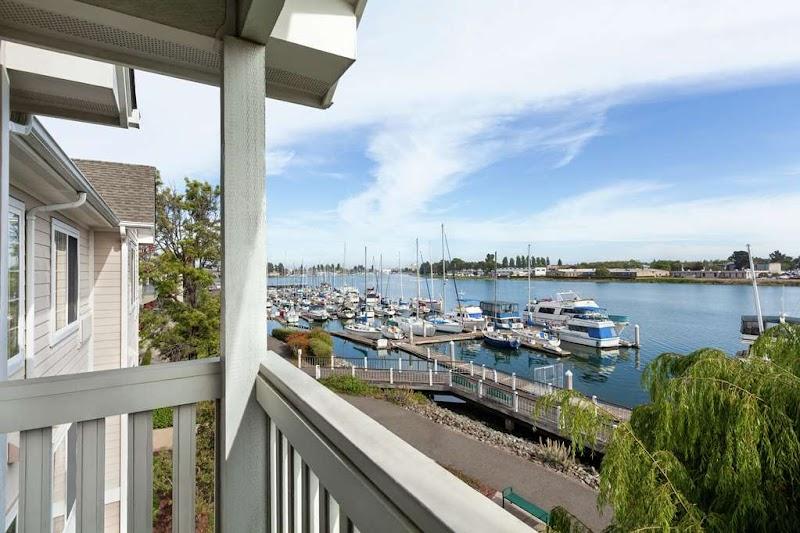 Photo of Homewood Suites by Hilton Oakland-Waterfront