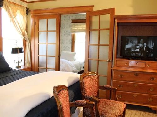 Photo of Pacific Grove Inn - Room