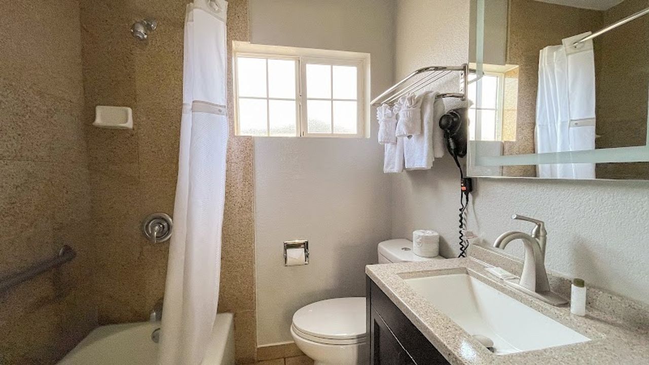 Photo of The Fremont Inn - Bathroom