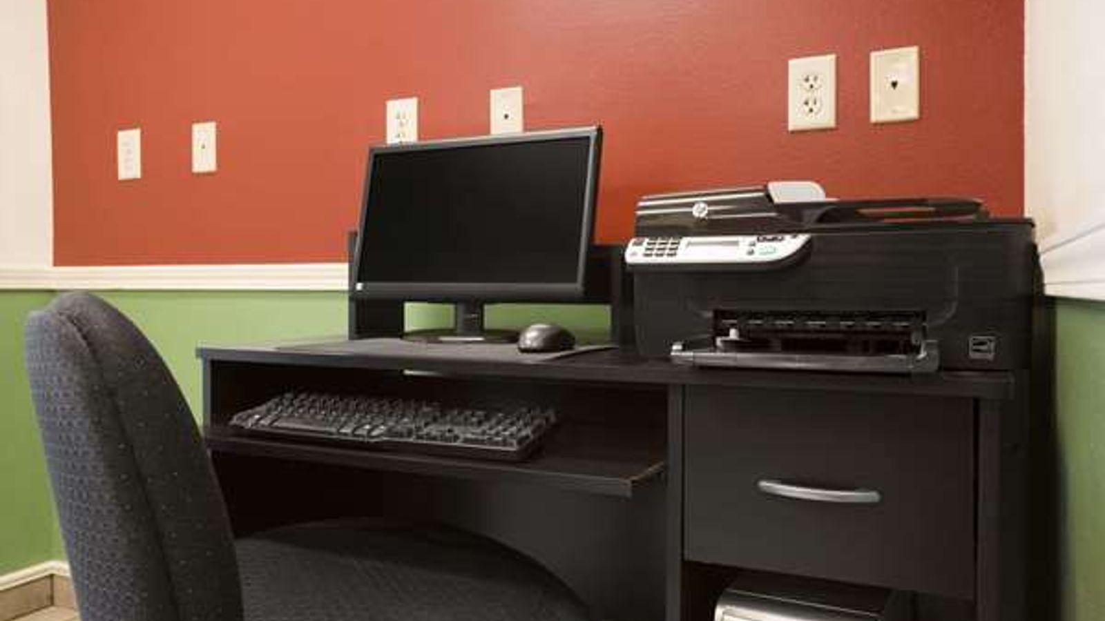 Photo of Super 8 by Wyndham Salmon