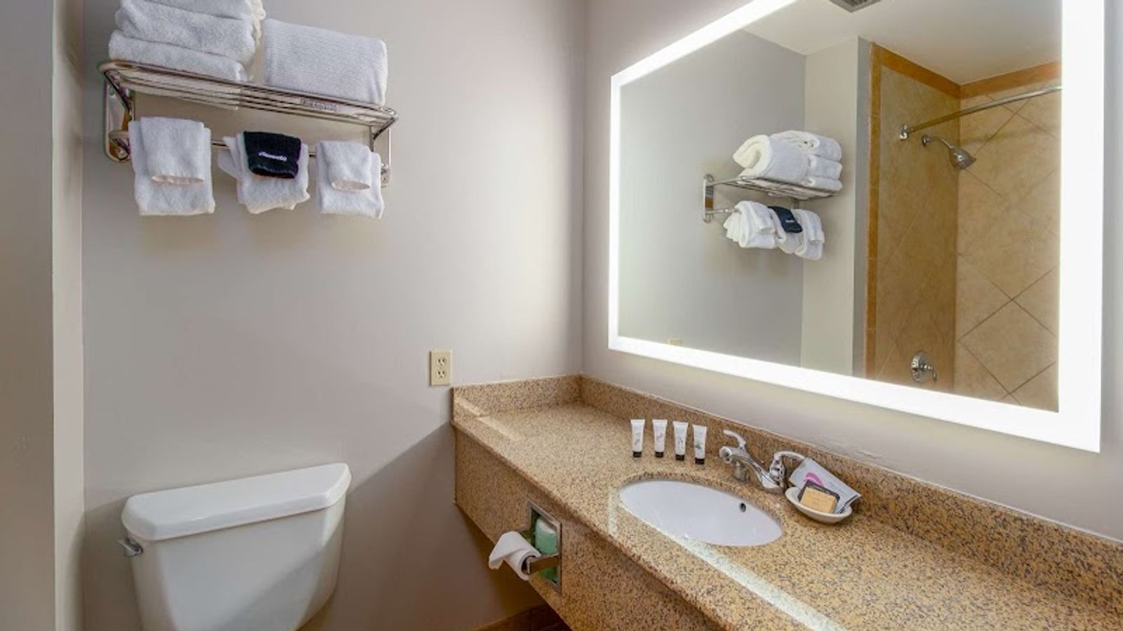 Photo of Red Lion Hotel Templin's on the River