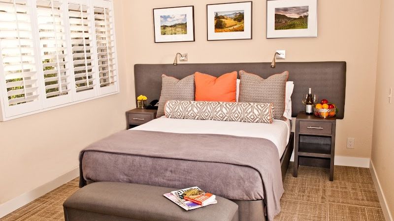 Photo of Calistoga Spa Hot Springs - Queen guestroom